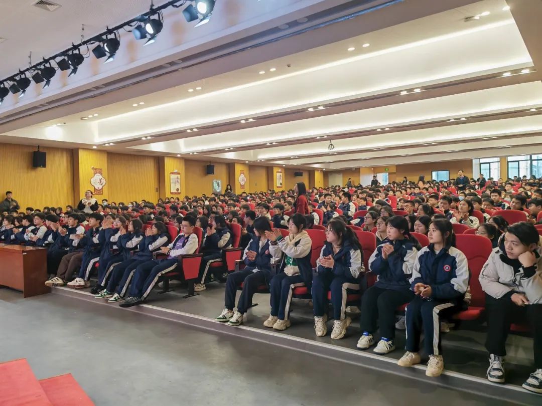 长沙卓华高级中学举行“法治副校长”聘任仪式暨“普法宣讲”活动 