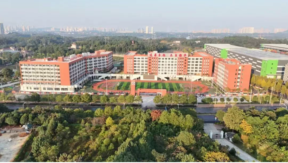卓华高复|以爱为翼、以专业为舟,护航复读学子逐梦高考苍穹 卓华高复|以爱为翼、以专业为舟,护航复读学子逐梦高考苍穹